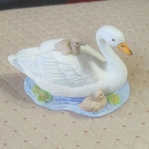 Vintage swan figurine